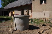 Studna ped domem